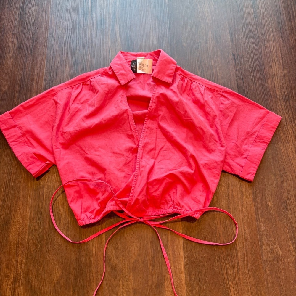 Y2K Coastal Cowgirl Coral Wrap Front Cropped Collared Top NWT Size‎ Medium